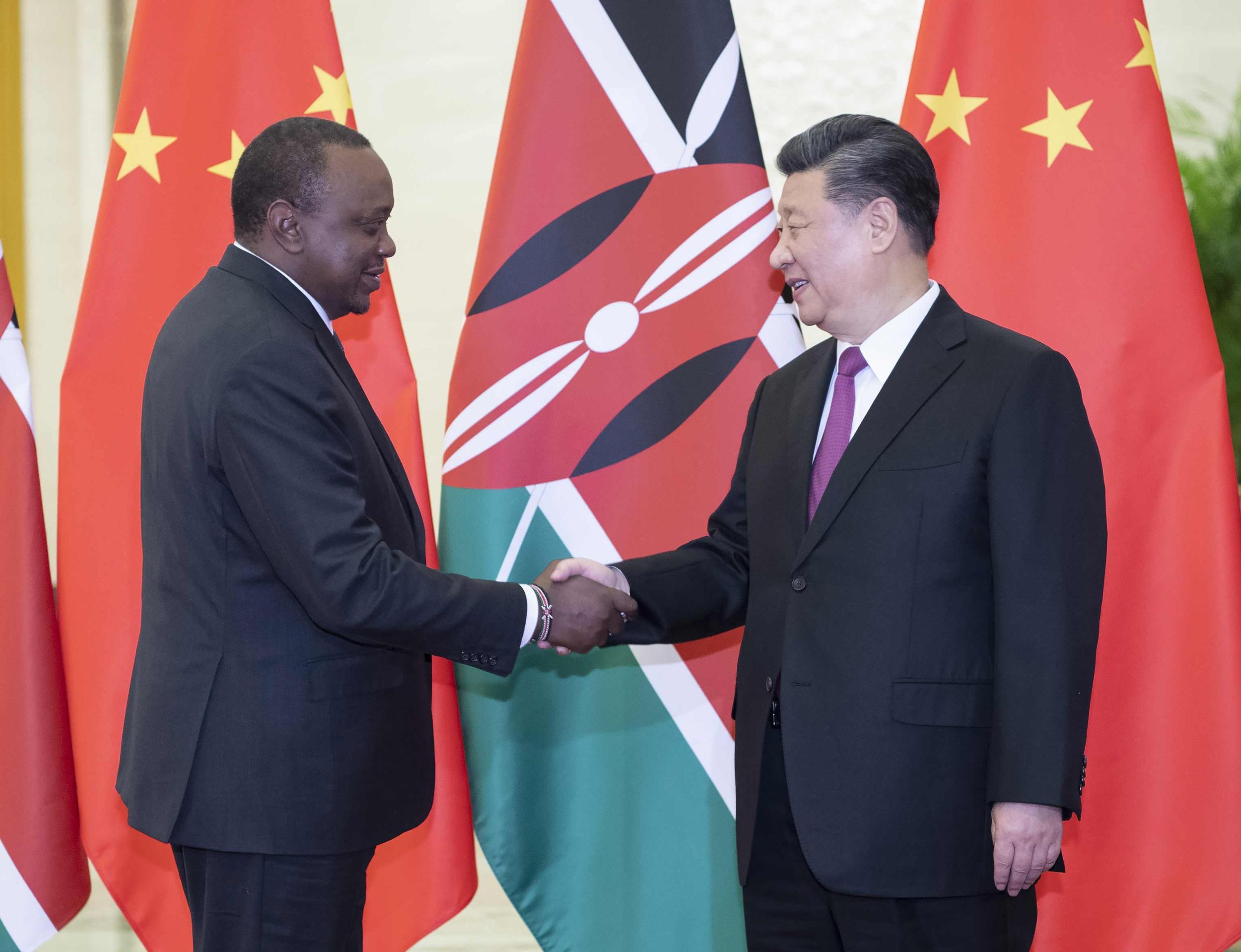 4月25日，国家主席习近平在北京人民大会堂会见肯尼亚总统肯雅塔。