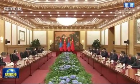 习近平同蒙古国总统举行会谈