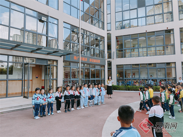 昆明市第十五幼兒園全員參與“我是中國娃，愛說普通話”主題宣傳活動