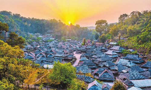 金秋十月 观霞正当时 云南金秋朝霞晚霞观赏地图发布