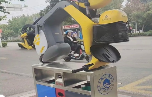 别让网络烂梗绊倒城市文明